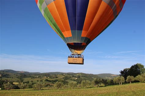 fly in a hot air balloon